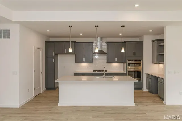 $698,900 | 6804 Snowy Owl Lane, St. Louis, MO 63123