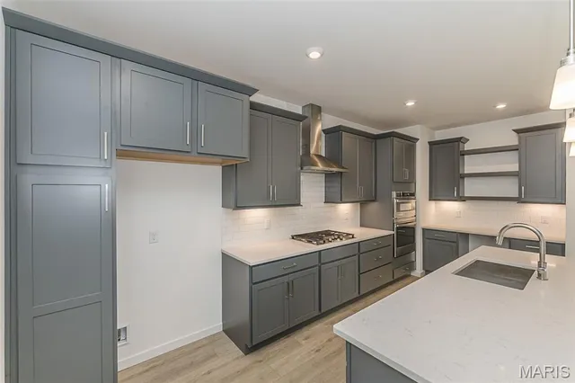 $698,900 | 6804 Snowy Owl Lane, St. Louis, MO 63123