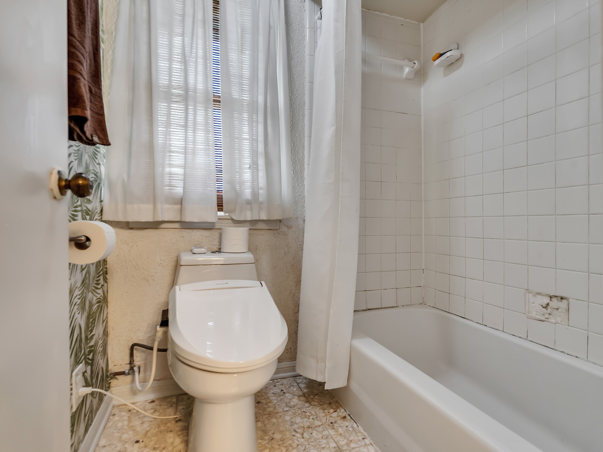 3819 Shipman Lane Spring, TX 77388 - Photo 20 of 36 primary bathroom featuring original fixtures and finishes.