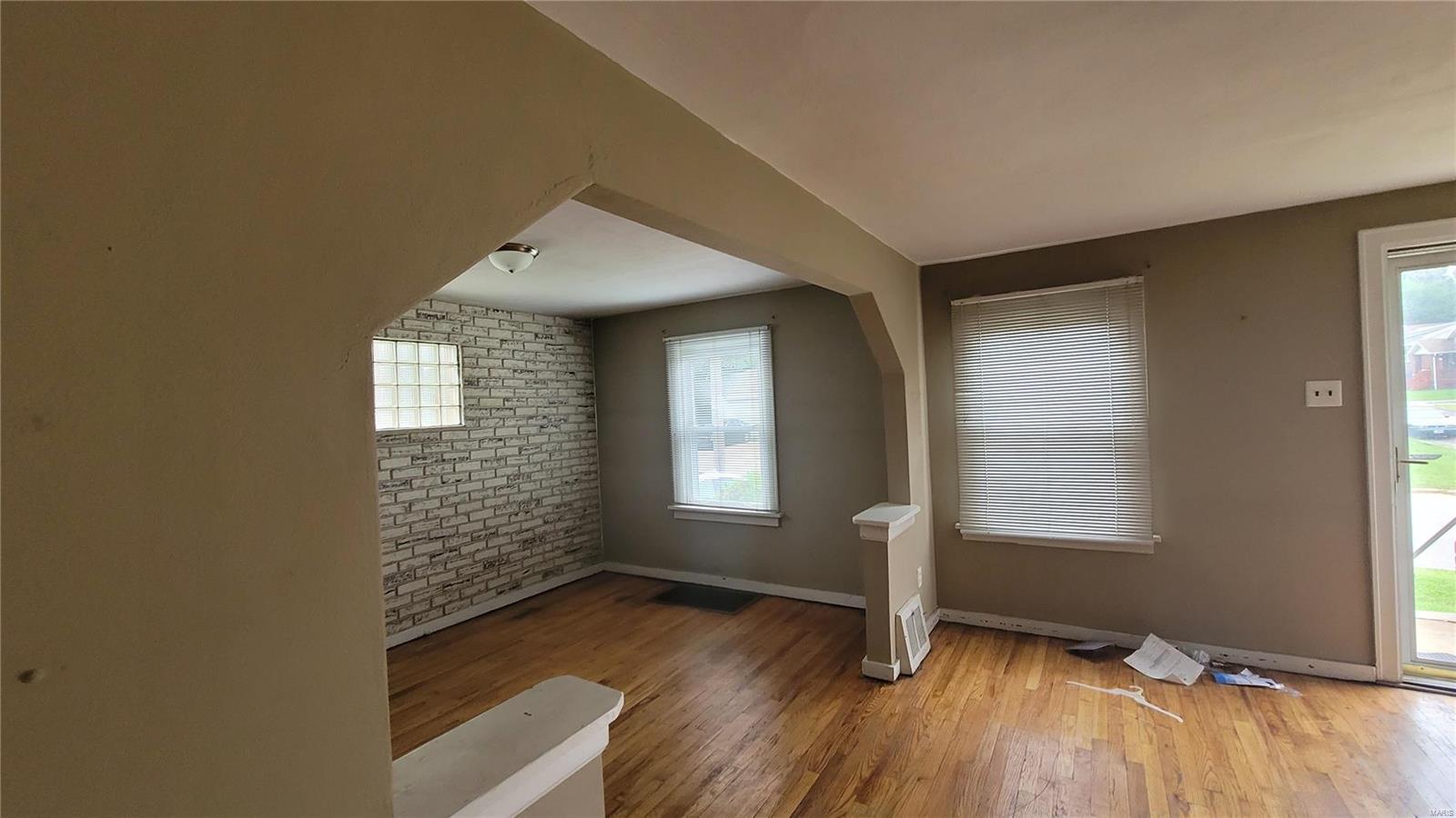3635 Edmundson Road St. Louis, MO 63114 - Photo 4 of 13 Gallery Image 4