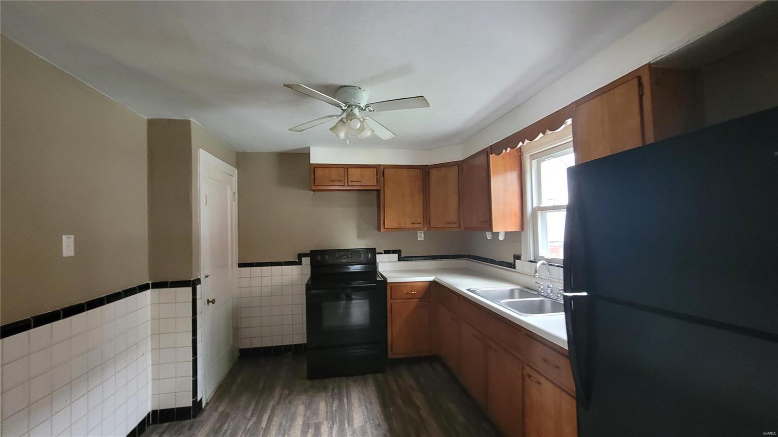 3635 Edmundson Road St. Louis, MO 63114 - Photo 8 of 13 Gallery Image 8