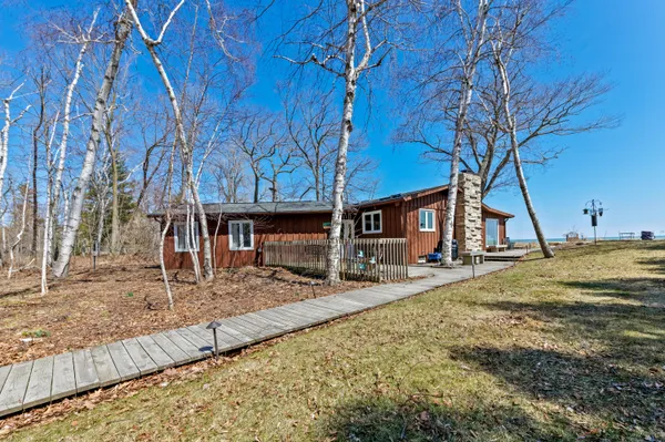 $1,650,000 | 6576 Silver Beach North, Unit 6577, Cedar Grove, WI 53013
