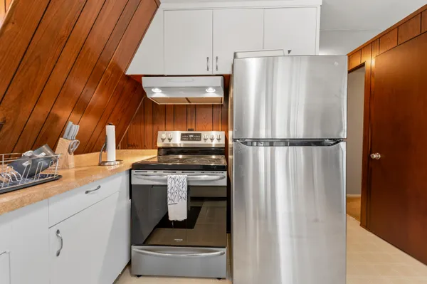 $1,650,000 | 6576 Silver Beach North, Unit 6577, Cedar Grove, WI 53013