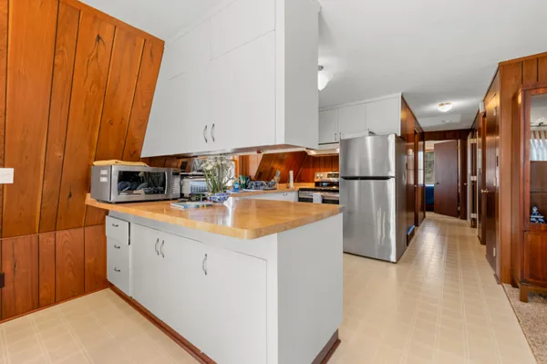 $1,650,000 | 6576 Silver Beach North, Unit 6577, Cedar Grove, WI 53013