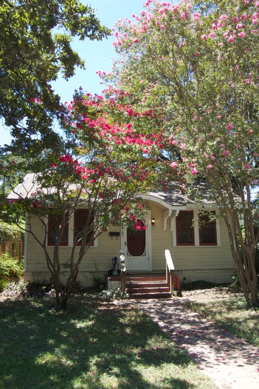 403 East 35th Street Austin, TX 78705 - Photo 1 of 14 a view of a house with a tree