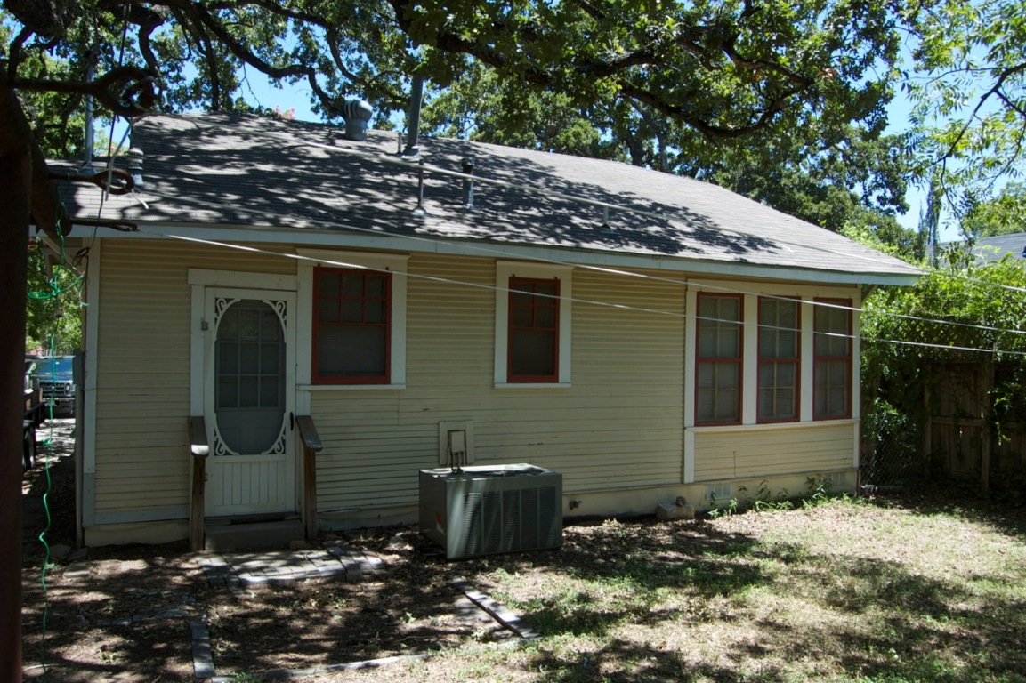 403 East 35th Street Austin, TX 78705 - Photo 12 of 14 a side view of a house