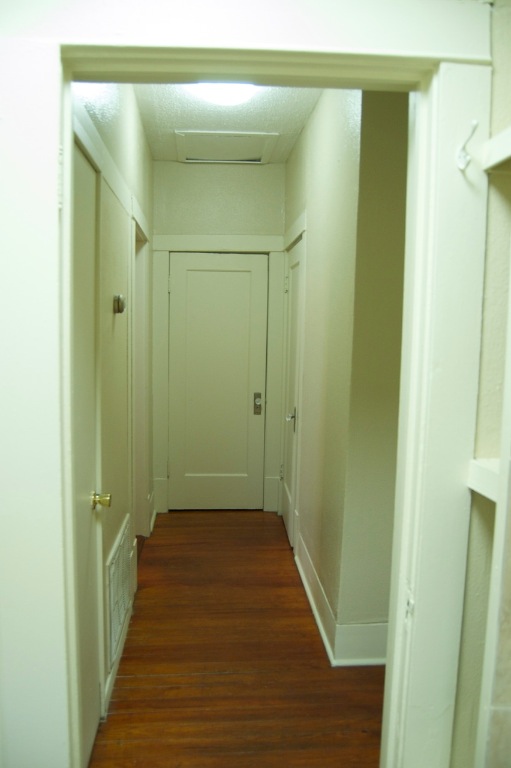 403 East 35th Street Austin, TX 78705 - Photo 4 of 14 a view of a bathroom with shower
