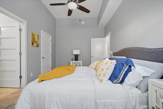 $169,995 | 212 North Center Street, Unit 302, Bloomington, IL 61701