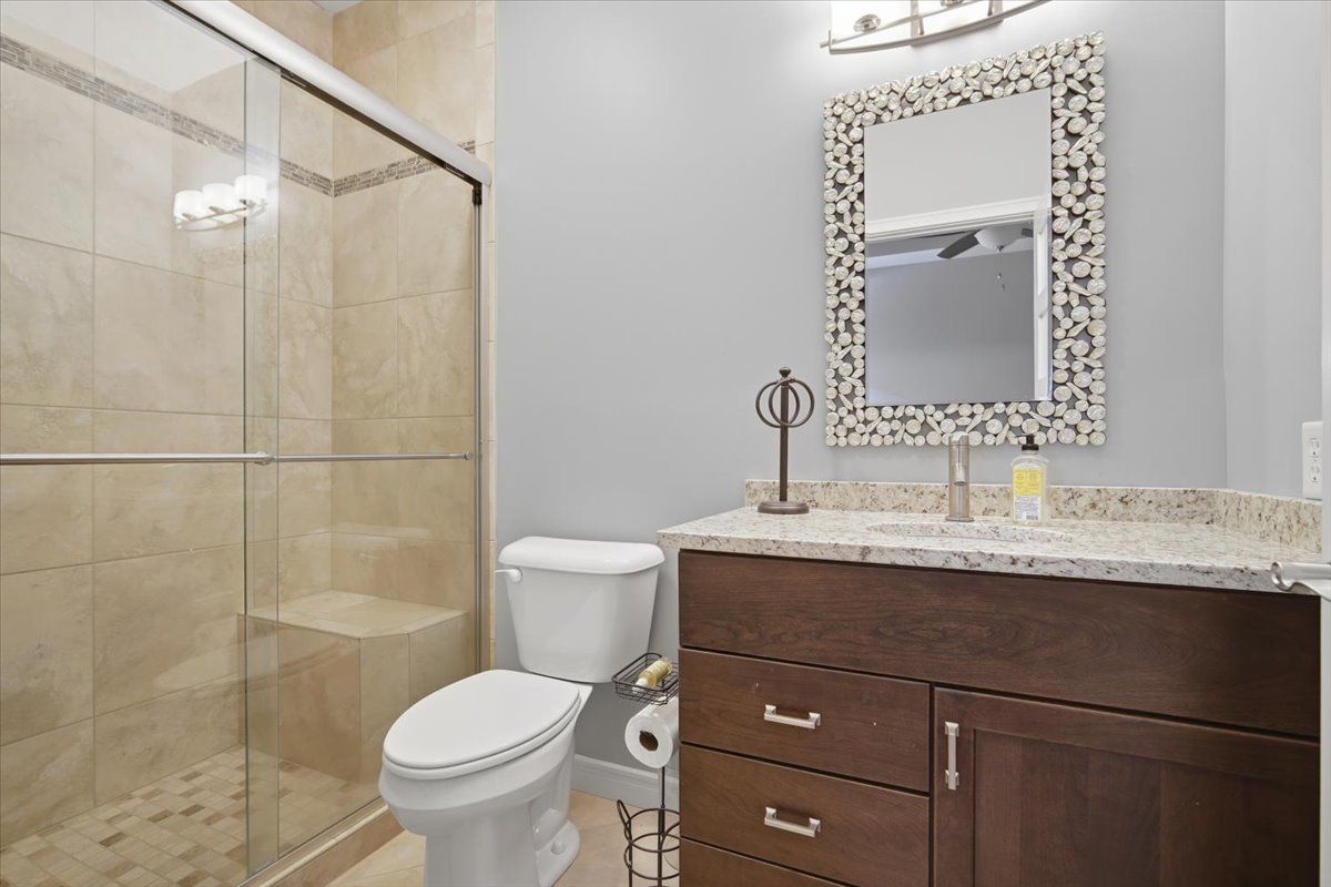 212 North Center Street, Unit 302 Bloomington, IL 61701 - Photo 16 of 30