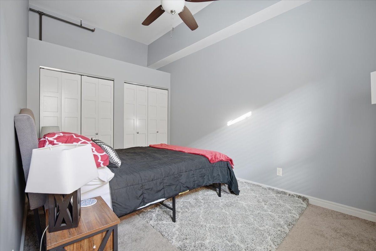 212 North Center Street, Unit 302 Bloomington, IL 61701 - Photo 18 of 30