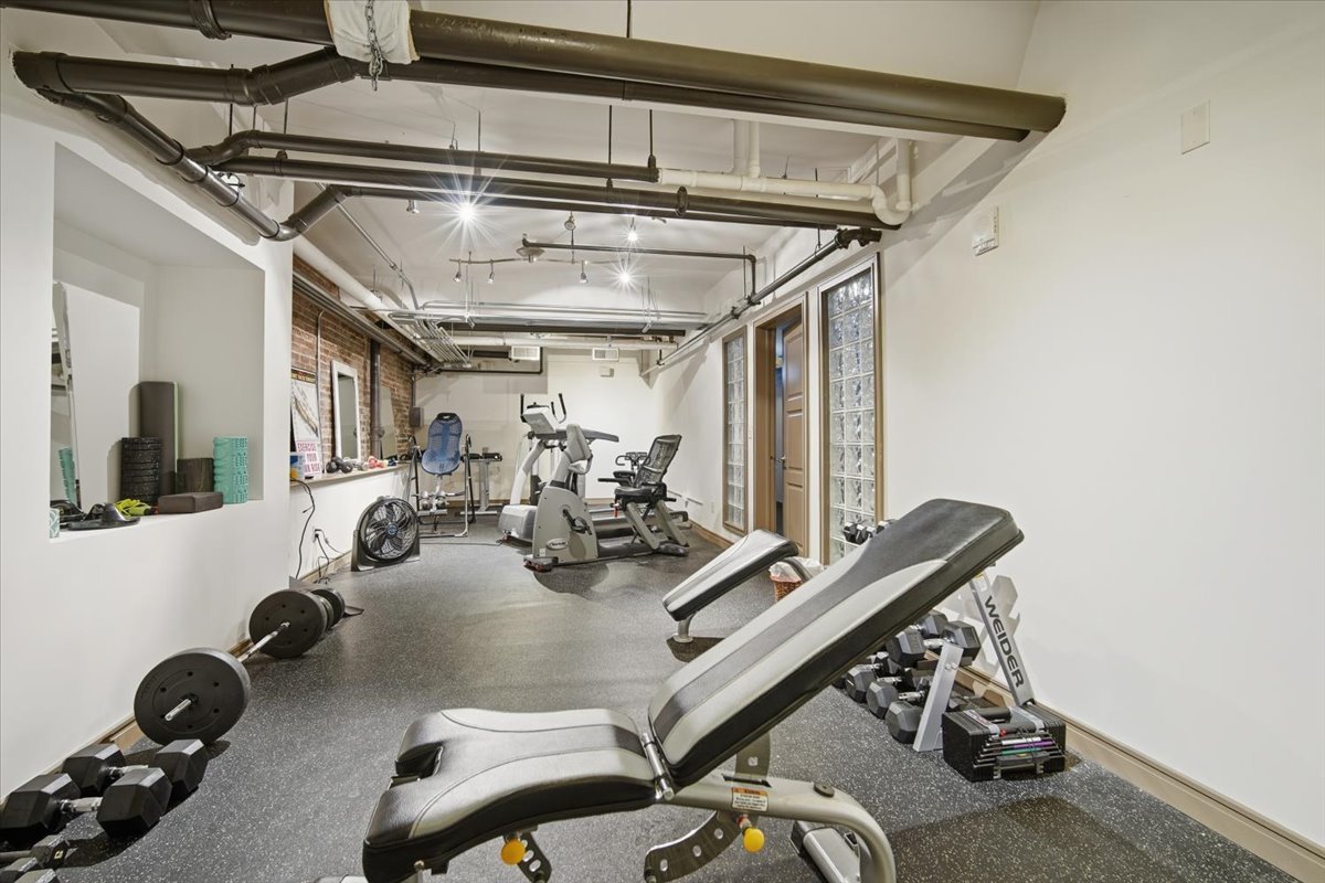 212 North Center Street, Unit 302 Bloomington, IL 61701 - Photo 25 of 30