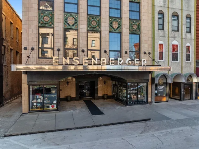 $169,995 | 212 North Center Street, Unit 302, Bloomington, IL 61701