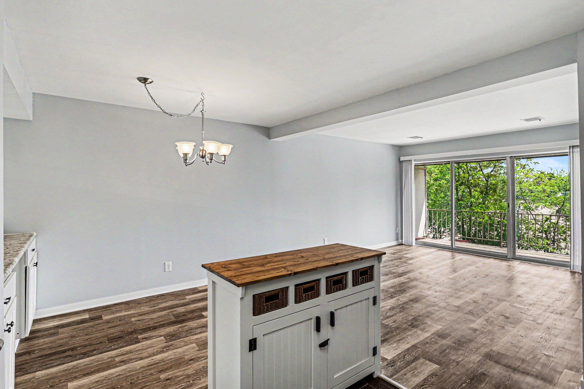 734 West Kilgore Road, Unit 303 Kalamazoo, MI 49008 - Photo 7 of 33 Kitchen Island