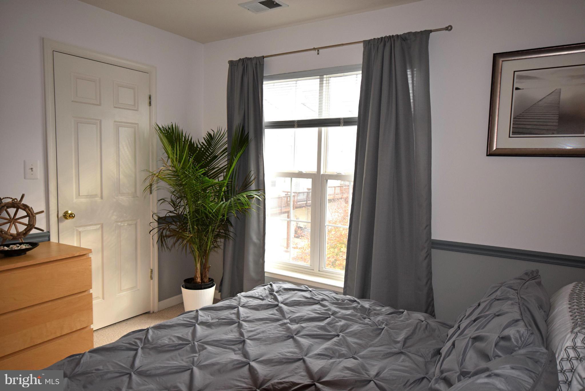 5810 Summers Grove Road Alexandria, VA 22304 - Photo 11 of 26 Bedroom (Master)