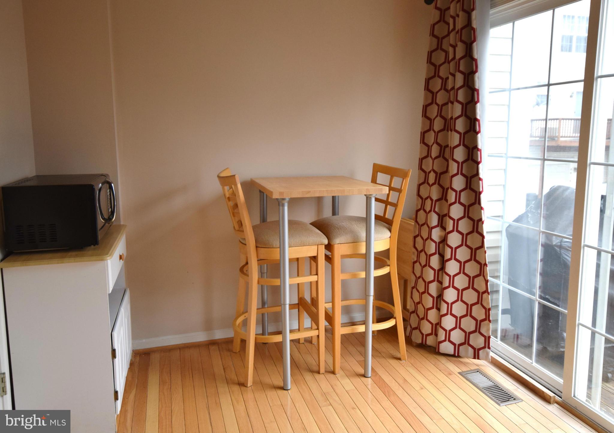 5810 Summers Grove Road Alexandria, VA 22304 - Photo 8 of 26 Kitchen