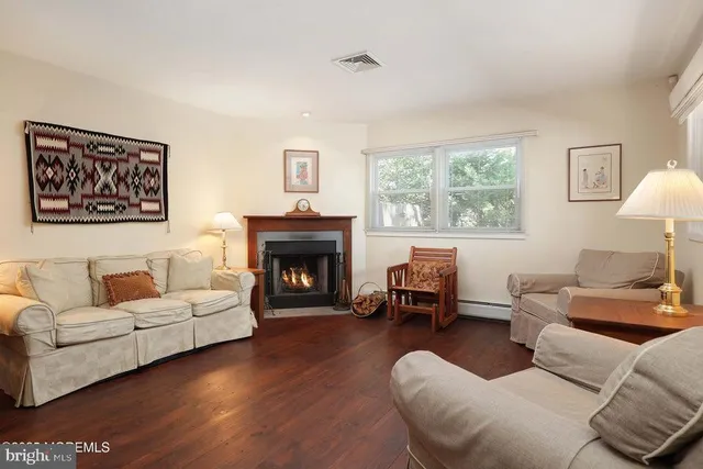 $549,000 | 637 Compass Avenue, Beachwood, NJ 08722