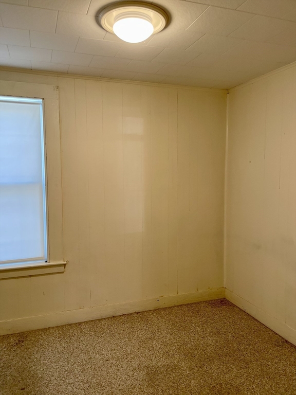 15 Green Street Reading, MA 01867 - Photo 13 of 34 a view of a small space