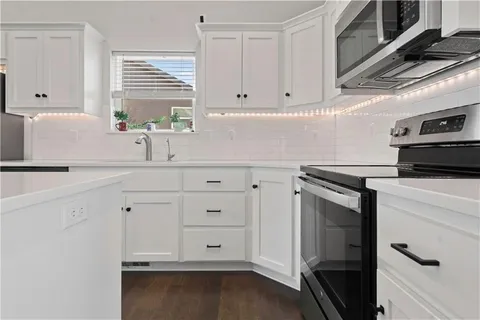 $405,000 | 6008 Northeast 119th Street, Kansas City, MO 64156