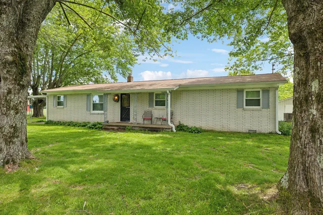 $349,900 | 820 Jimtown Road, Lafayette, TN 37083