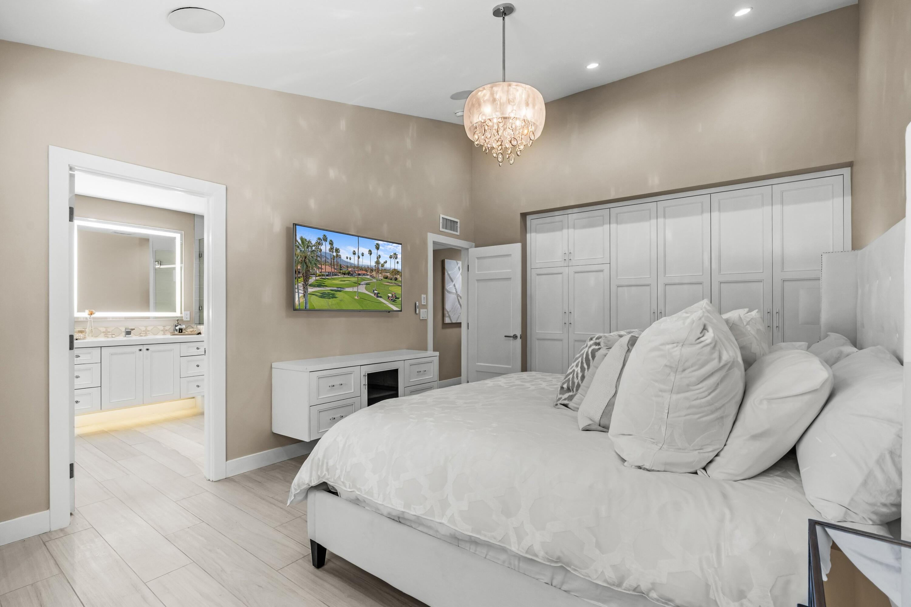 33 Medina Way Rancho Mirage, CA 92270 - Photo 14 of 30 016_33medinaway20_702