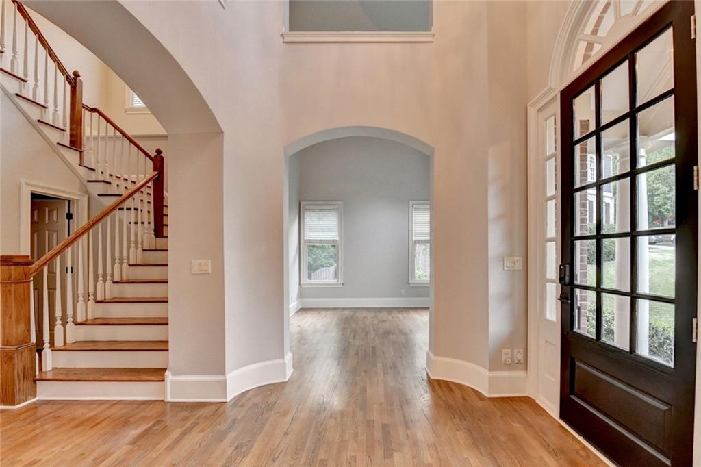 260 Lake Summit View Atlanta, GA 30342 - Photo 4 of 53