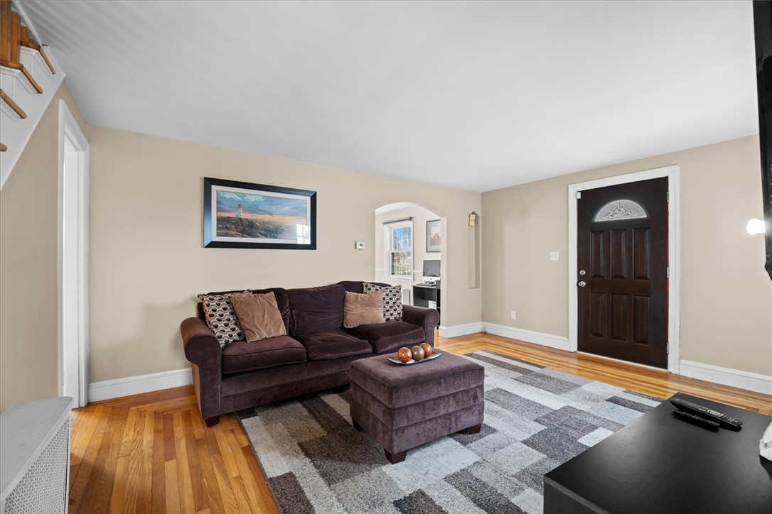 151 Orient Avenue Pawtucket, RI 02861 - Photo 4 of 27