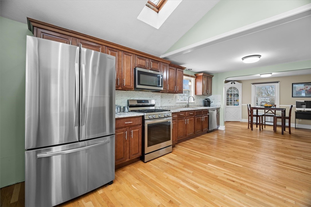 151 Orient Avenue Pawtucket, RI 02861 - Photo 10 of 27