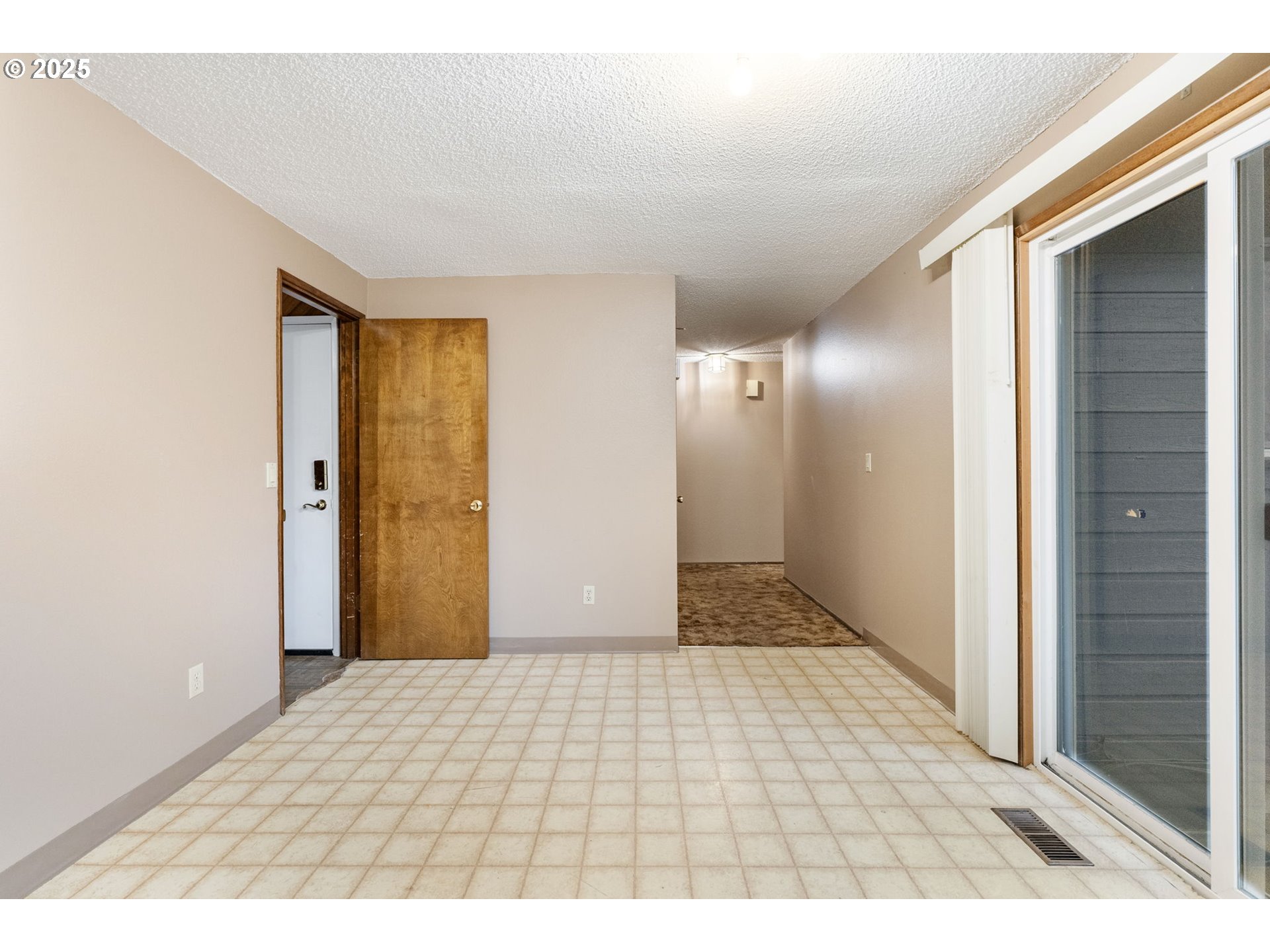470 Southwest 194th Court Beaverton, OR 97006 - Photo 15 of 31