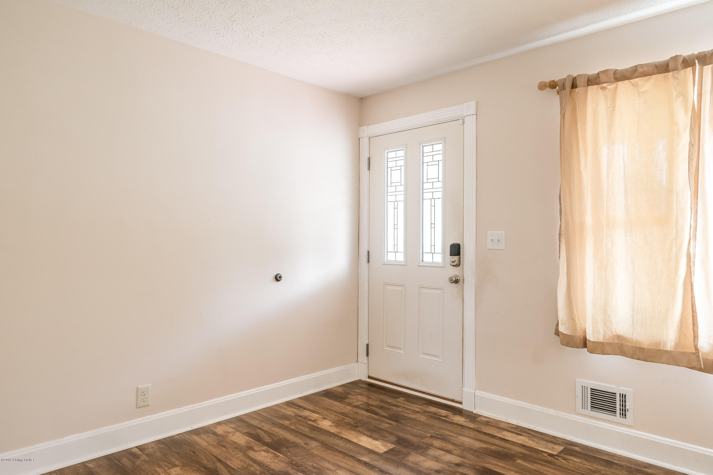 5404 Layne Rd-15