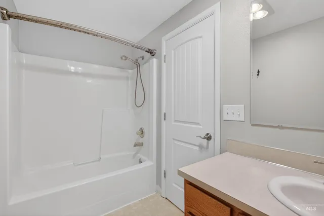 $520,000 | 2901 Knoll Crest Drive, Lewiston, ID 83501