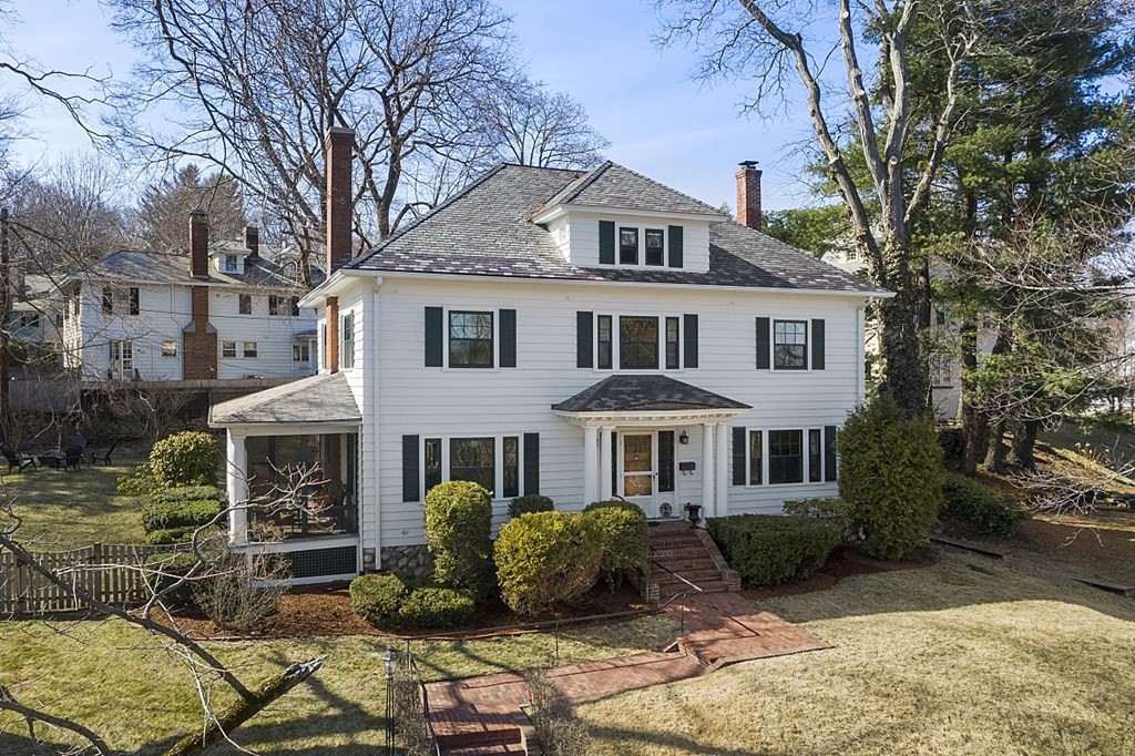 14 Montvale Road Worcester, MA 01609 - Photo 2 of 38 Gallery Image 2