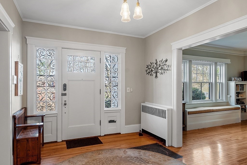 14 Montvale Road Worcester, MA 01609 - Photo 8 of 38 Gallery Image 8