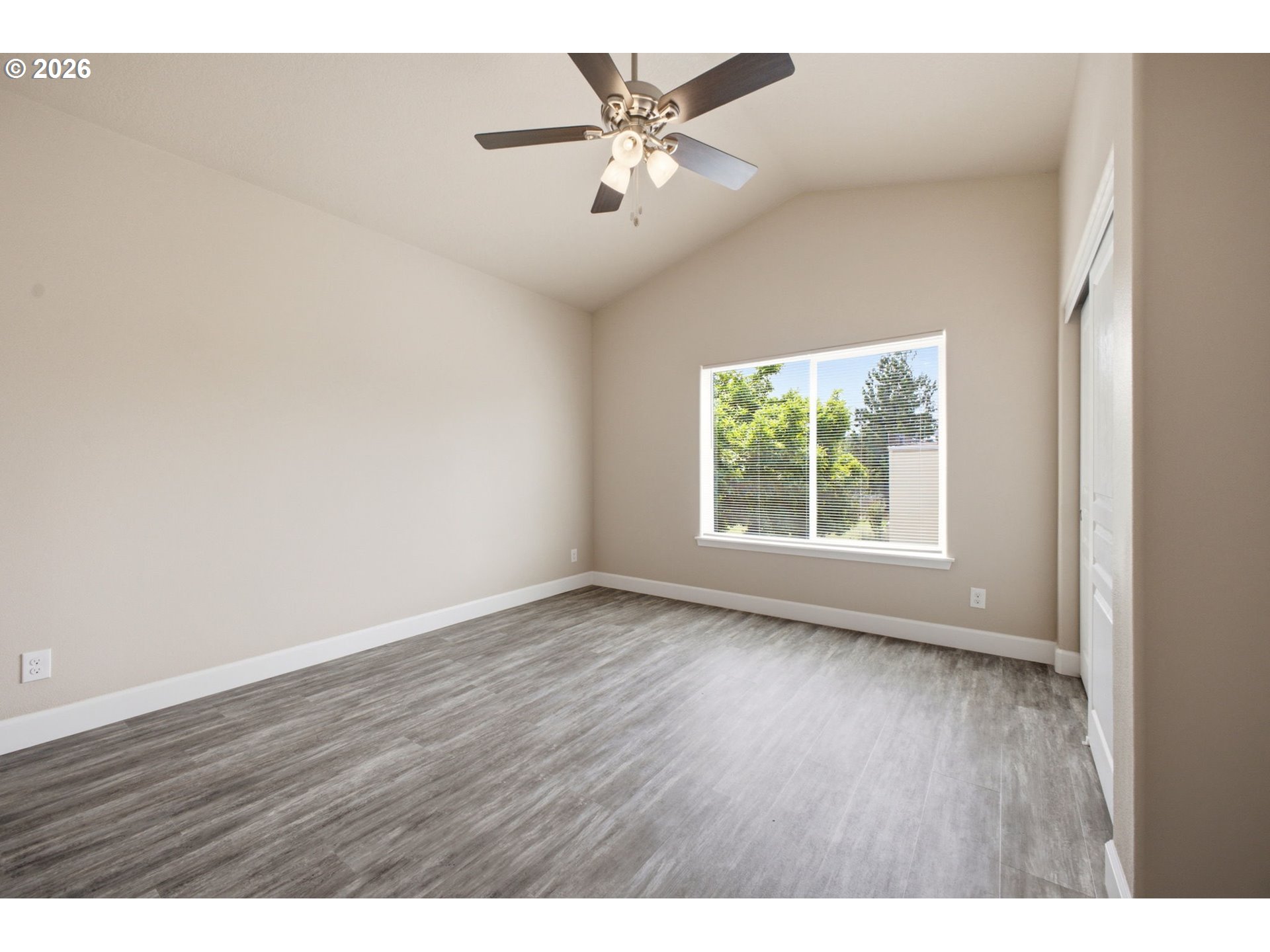 6136 Southeast Duke Street Portland, OR 97206 - Photo 24 of 42