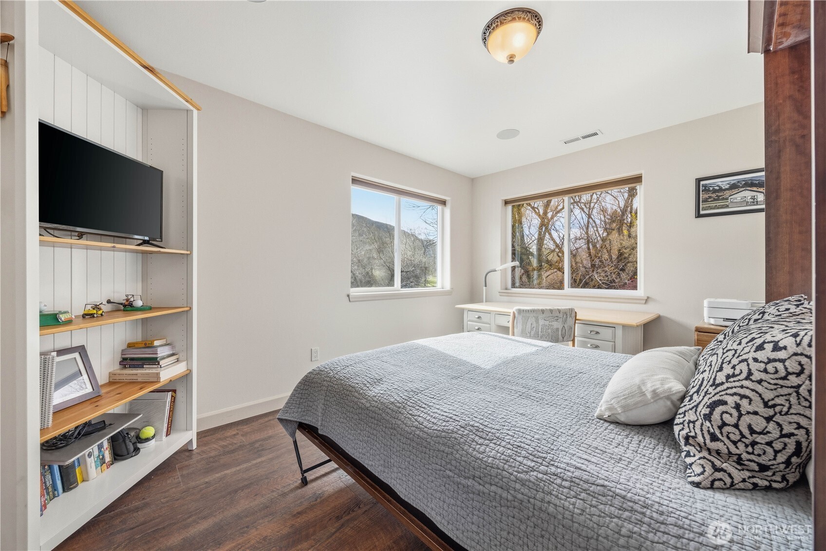 2 Playland Court Orondo, WA 98843 - Photo 17 of 40 a bedroom with a bed and a window