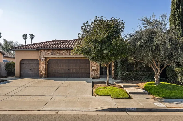 $559,000 | 6065 North Sycamore Avenue, Fresno, CA 93723