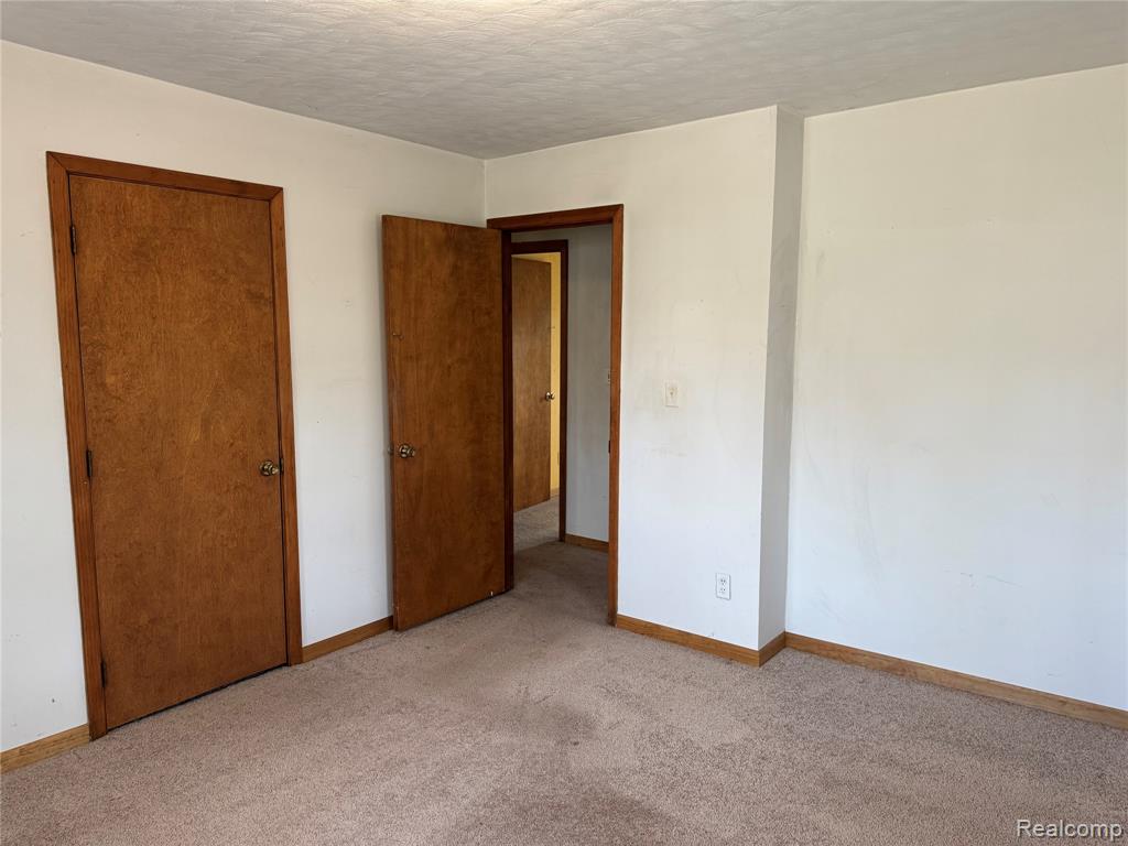 226 South Burkhart Road Howell, MI 48843 - Photo 11 of 27