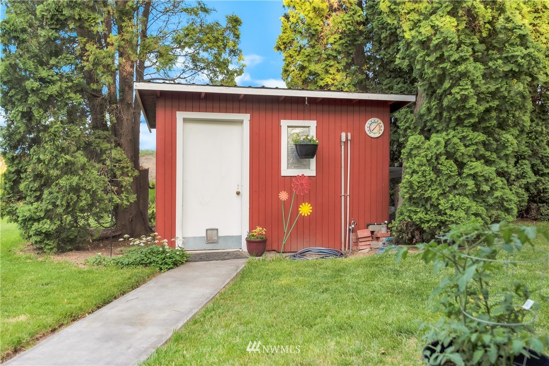 1645 Rd M Southeast Moses Lake, WA 98837 - Photo 11 of 39 Gallery Image 11