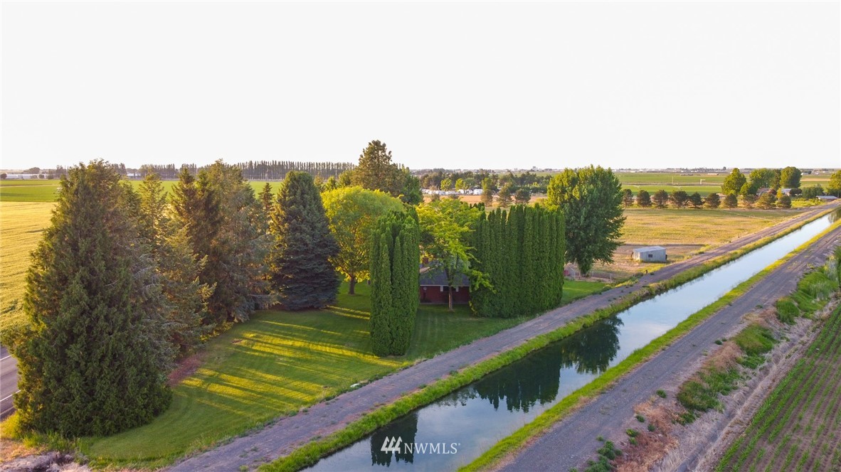 1645 Rd M Southeast Moses Lake, WA 98837 - Photo 3 of 39 Gallery Image 3