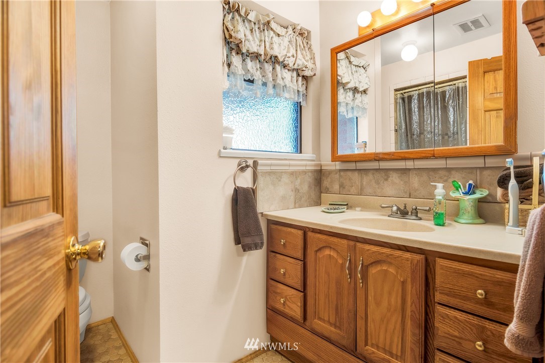 1645 Rd M Southeast Moses Lake, WA 98837 - Photo 25 of 39 Gallery Image 25