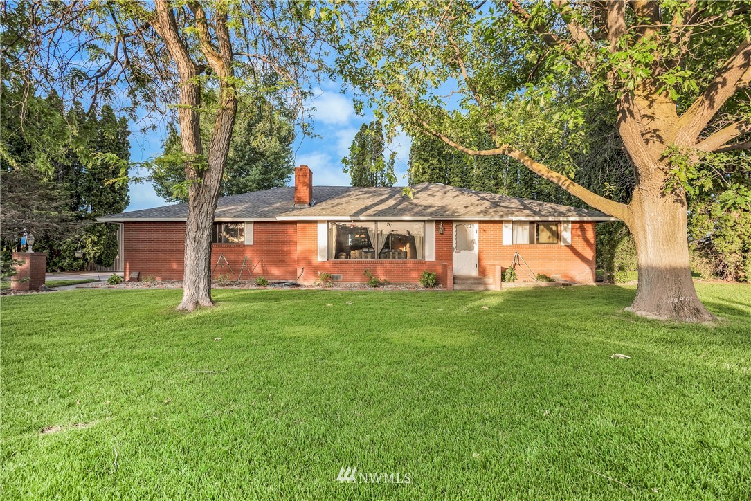 1645 Rd M Southeast Moses Lake, WA 98837 - Photo 4 of 39 Gallery Image 4