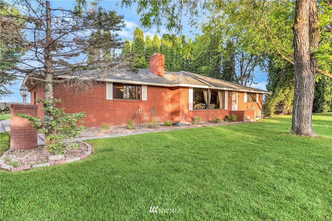 1645 Rd M Southeast Moses Lake, WA 98837 - Photo 5 of 39 Gallery Image 5