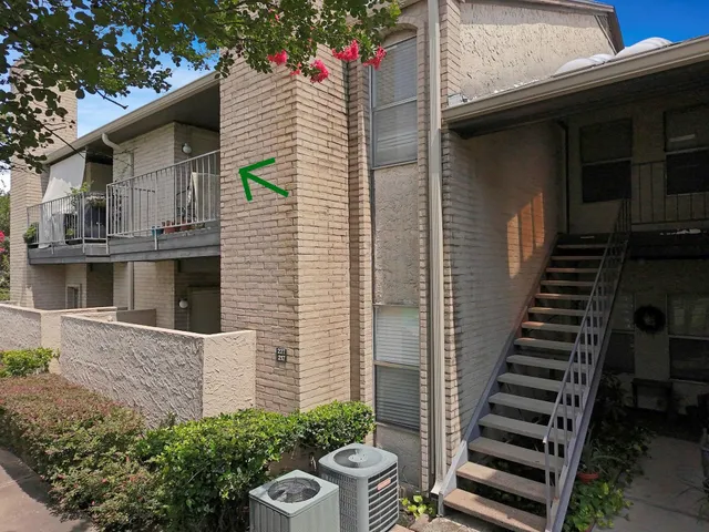 $1,000 | 2021 Spenwick Drive, Unit 227, Houston, TX 77055