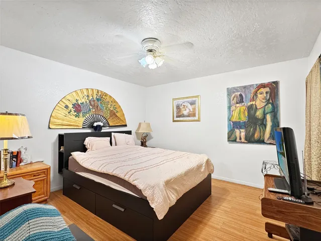 $1,000 | 2021 Spenwick Drive, Unit 227, Houston, TX 77055