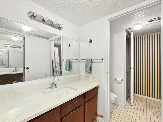 $1,000 | 2021 Spenwick Drive, Unit 227, Houston, TX 77055
