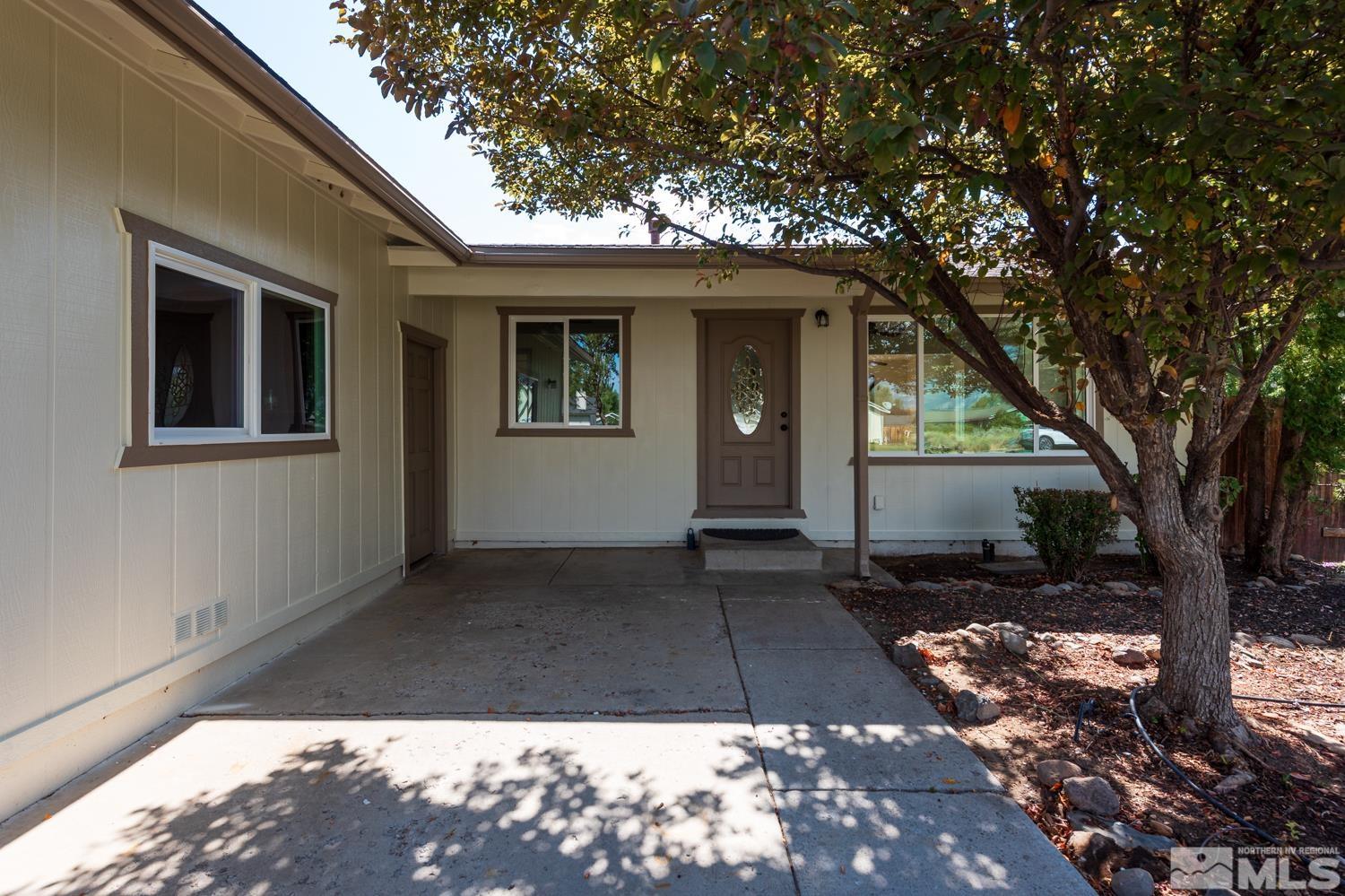 717 Bluerock Road Gardnerville, NV 89460 - Photo 4 of 32 Photo 4