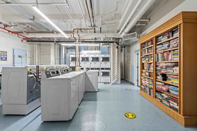 $2,999,900 | 419 East 57th Street, Unit PH16C | Sutton Place