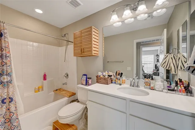 $1,875 | 724 Florence Isle Avenue, Henderson, NV 89015