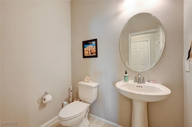 $1,875 | 724 Florence Isle Avenue, Henderson, NV 89015