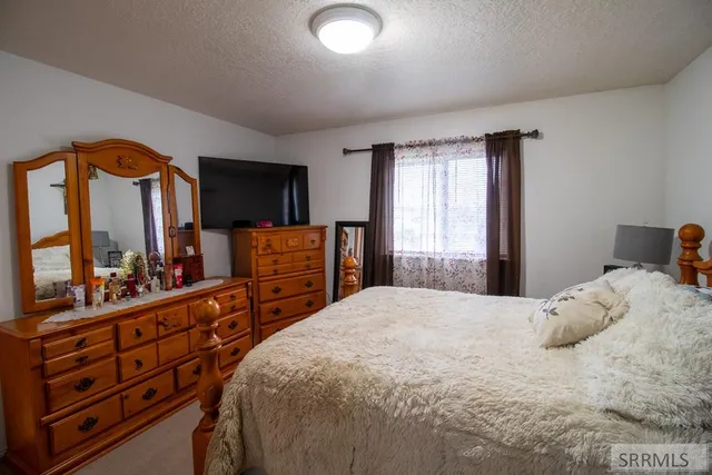 $392,500 | 290 Donna Drive, Idaho Falls, ID 83402