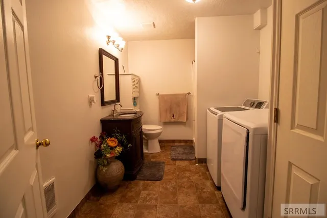 $392,500 | 290 Donna Drive, Idaho Falls, ID 83402